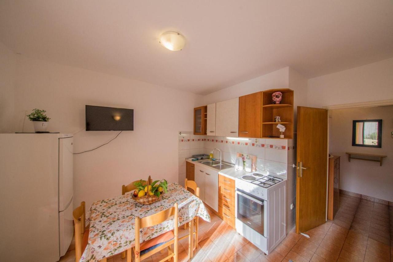 Apartmani Katija Komiza Ngoại thất bức ảnh