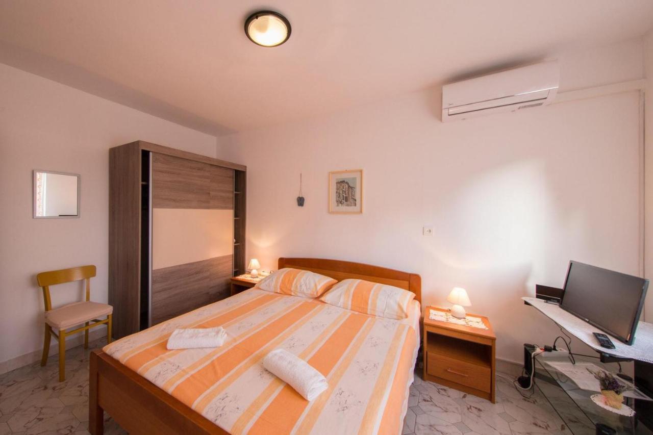 Apartmani Katija Komiza Ngoại thất bức ảnh