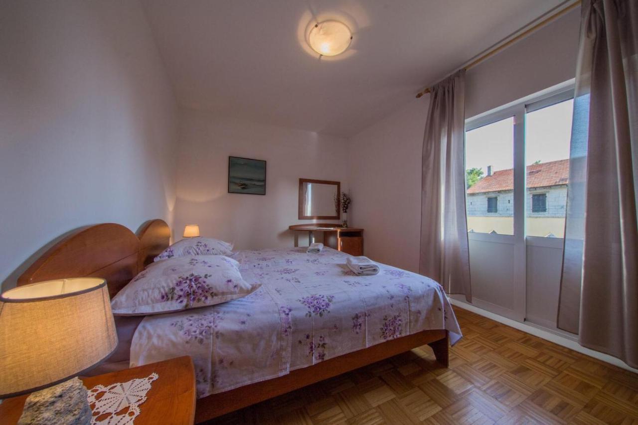 Apartmani Katija Komiza Ngoại thất bức ảnh