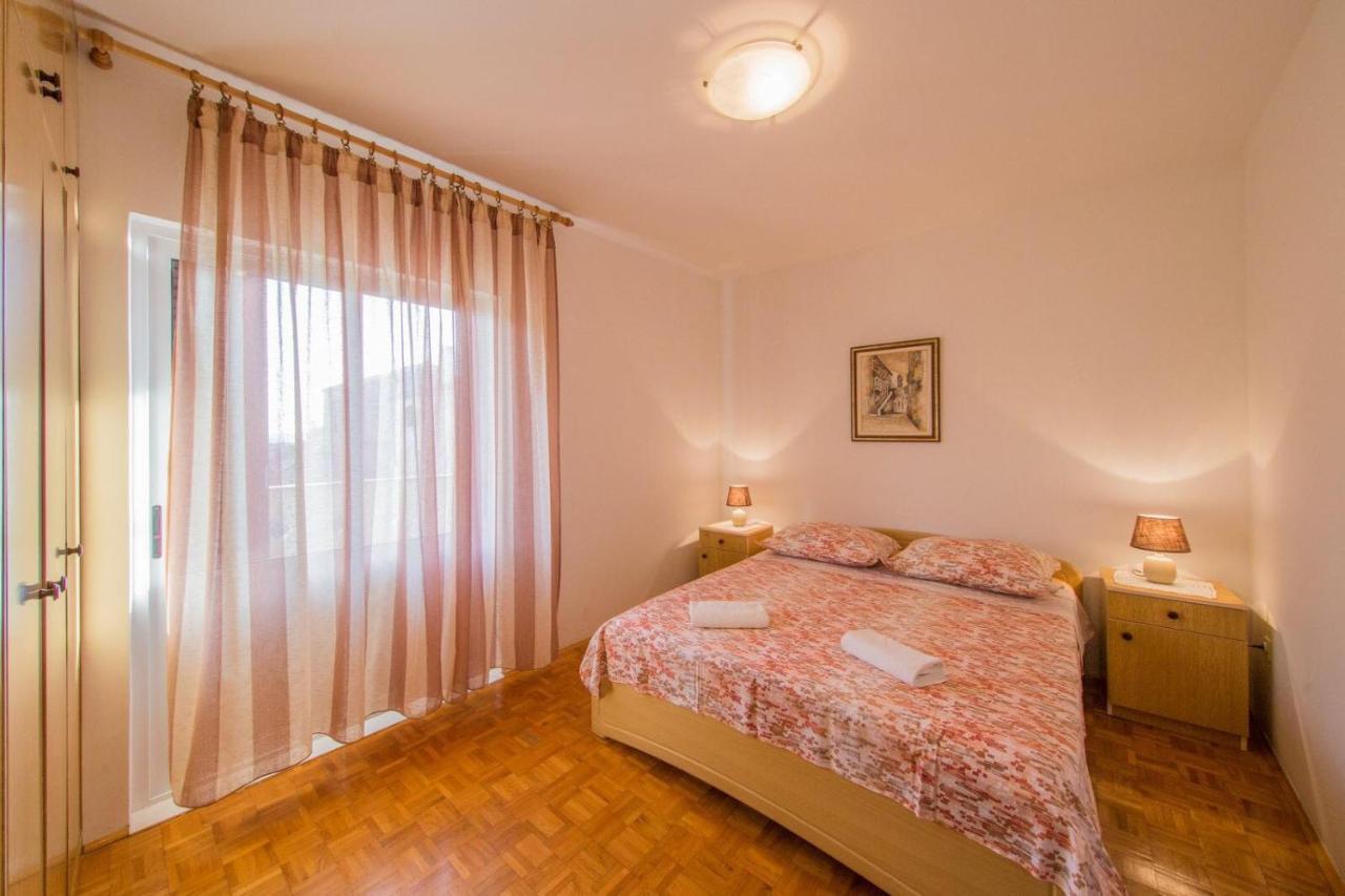 Apartmani Katija Komiza Ngoại thất bức ảnh
